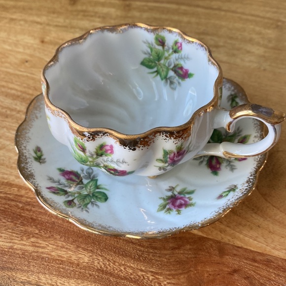 Fred Roberts Company China Cup and Saucer Made in Japan Pink Roses and Gold Trim - Picture 2 of 7